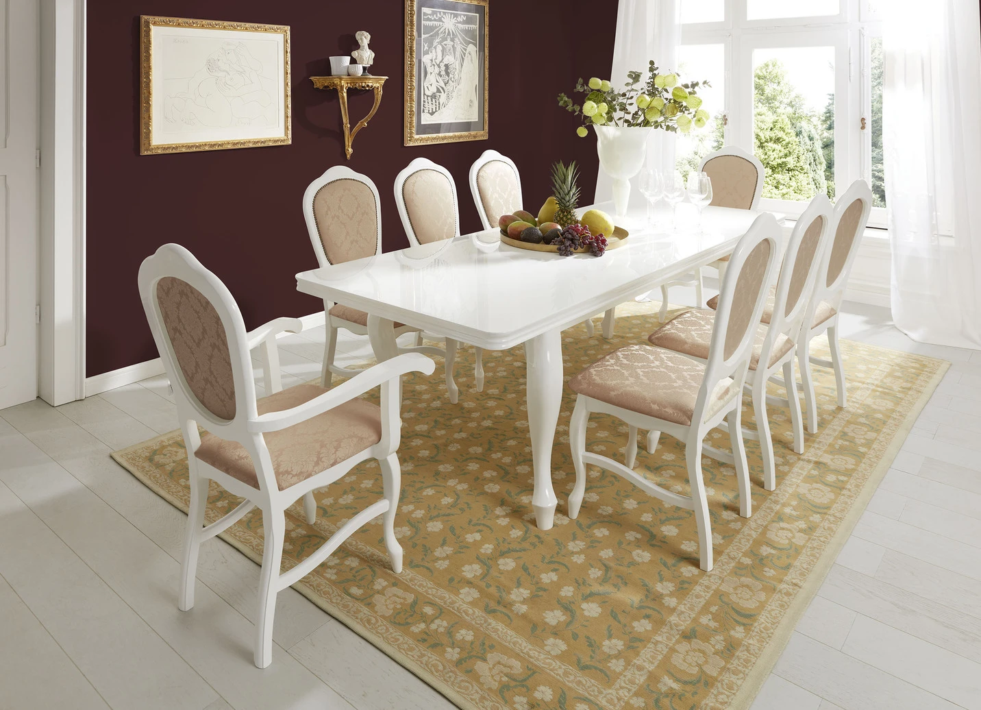 Esszimmermöbel Mit Hochglanzlackierter Oberfläche 3 Esszimmermöbel Mit Hochglanzlackierter Oberfläche