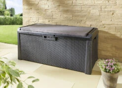 Gartenbox Santorini In Elegantem Rattan-Design -Qualitätshausladen gartenbox santorini in elegantem rattan design farbe anthrazit 1
