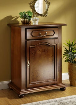 Kommode Mit Echtholzfurnier Und Wurzelholz In Den Türen