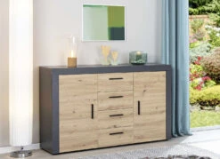 Kommodenserie In Geradliniger Formgebung