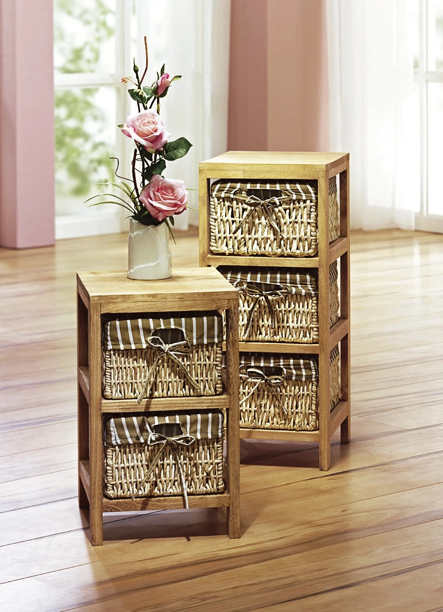 Regal Mit Körben Aus Mais-Strohgeflecht 3 Regal Mit Körben Aus Mais-Strohgeflecht