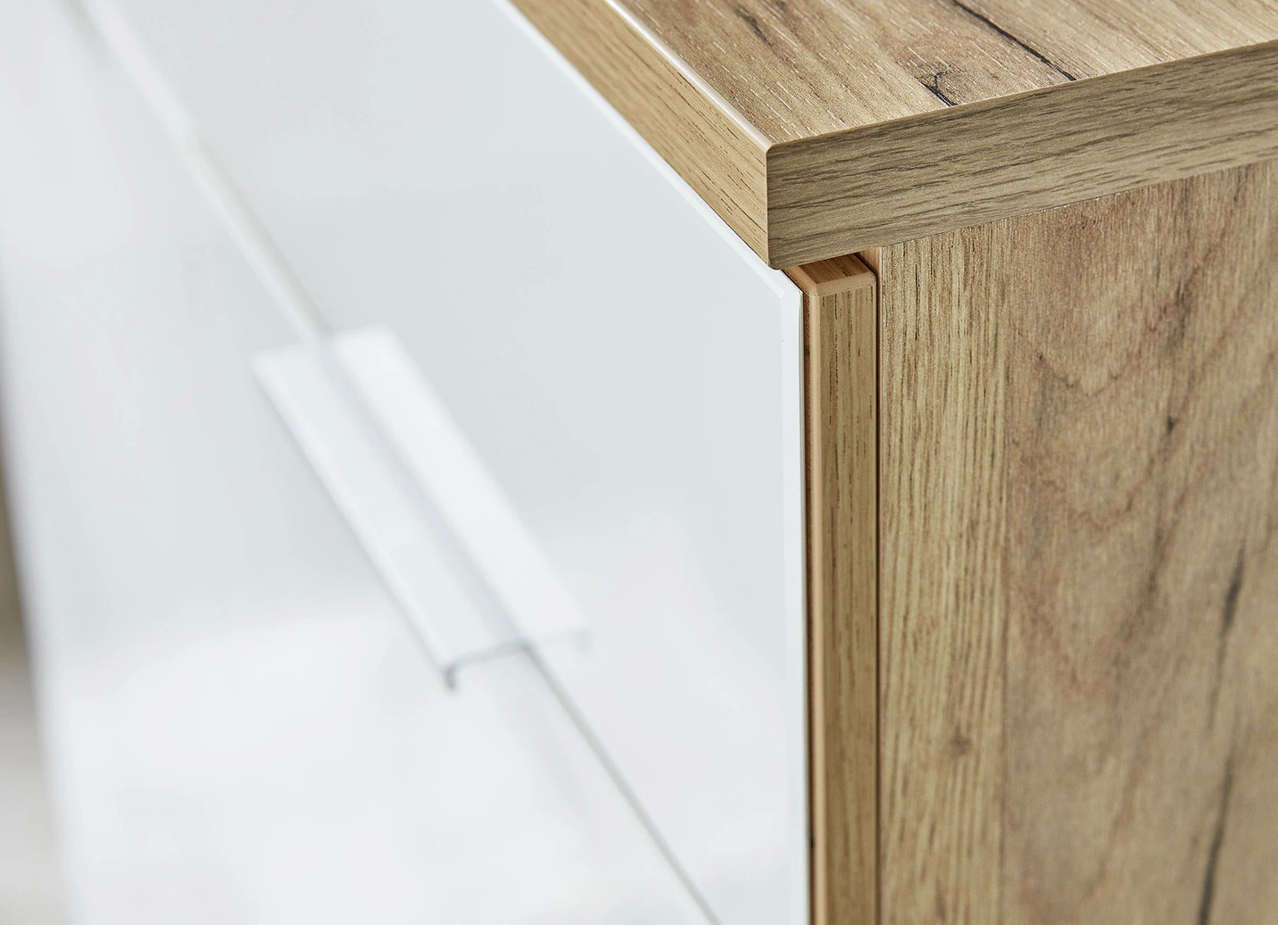 Sideboard Mit Glasfronten Und Softclose 4 Sideboard Mit Glasfronten Und Softclose – Bild 2