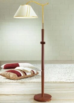 Stehleuchte Mit Schwenkschirm -Qualitätshausladen stehleuchte mit schwenkschirm farbe nussbaum