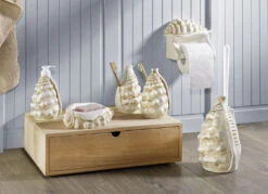 Stilvolle Badeziimmer-Accessoires Aus Keramik