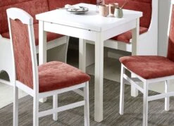 Stilvoller Esstisch Mit Pflegeleichter Melamin-Oberfläche