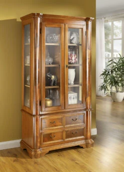 Teilmassive Vitrine Mit Wurzelholzfurnier