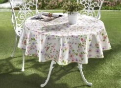 Tischdekoration In Pflegeleichter Qualität