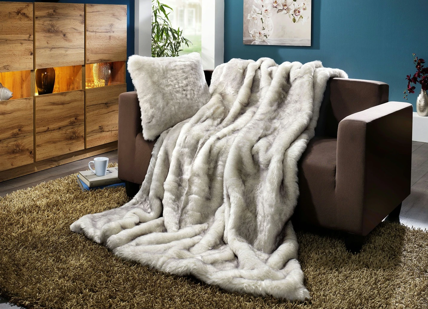 Wohn-Accessoires Aus Naturgetreuem Langhaar-Webpelz 4 Wohn-Accessoires Aus Naturgetreuem Langhaar-Webpelz – Bild 2