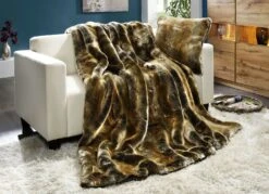 Wohn-Accessoires Aus Naturgetreuem Langhaar-Webpelz