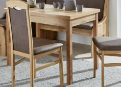 Zeitloser Tisch Mit Auszug